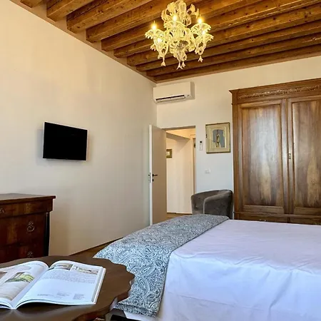 Da Mosto Palace Prestige Apartmán *